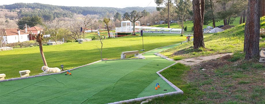 minigolf en de la casa rural en la ribiera sacra